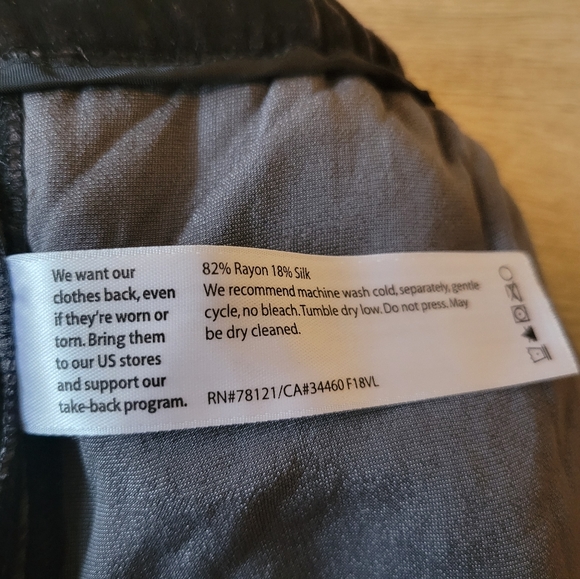 Eileen Fisher  Gray Velvet Silk Blend Joggers , Size M - Picture 10 of 11